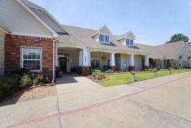 Oxford Springs Tulsa Memory Care 