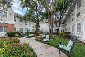 Juniper Village at Preston Hollow outdoor common area