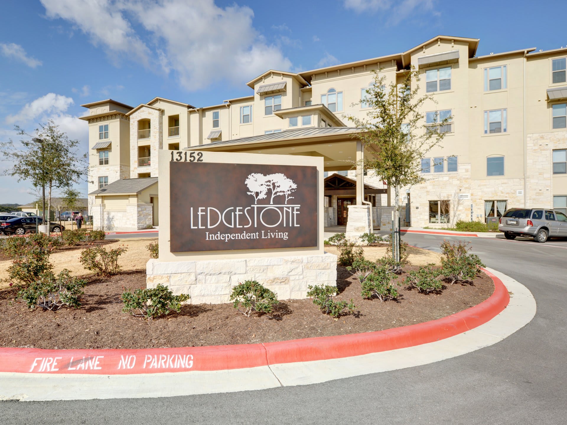 Ledgestone Senior Living community exterior