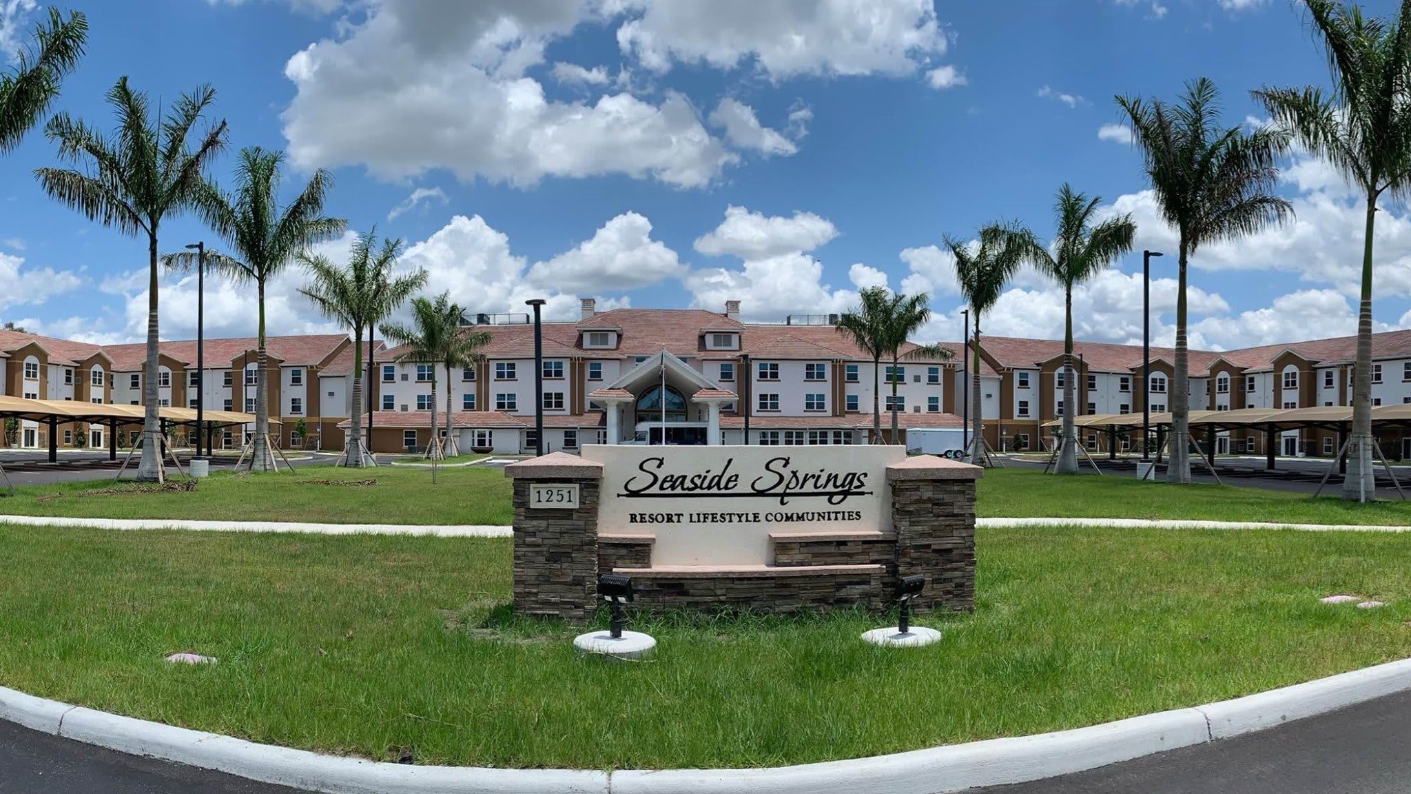 Seaside Springs Retirement Community community exterior