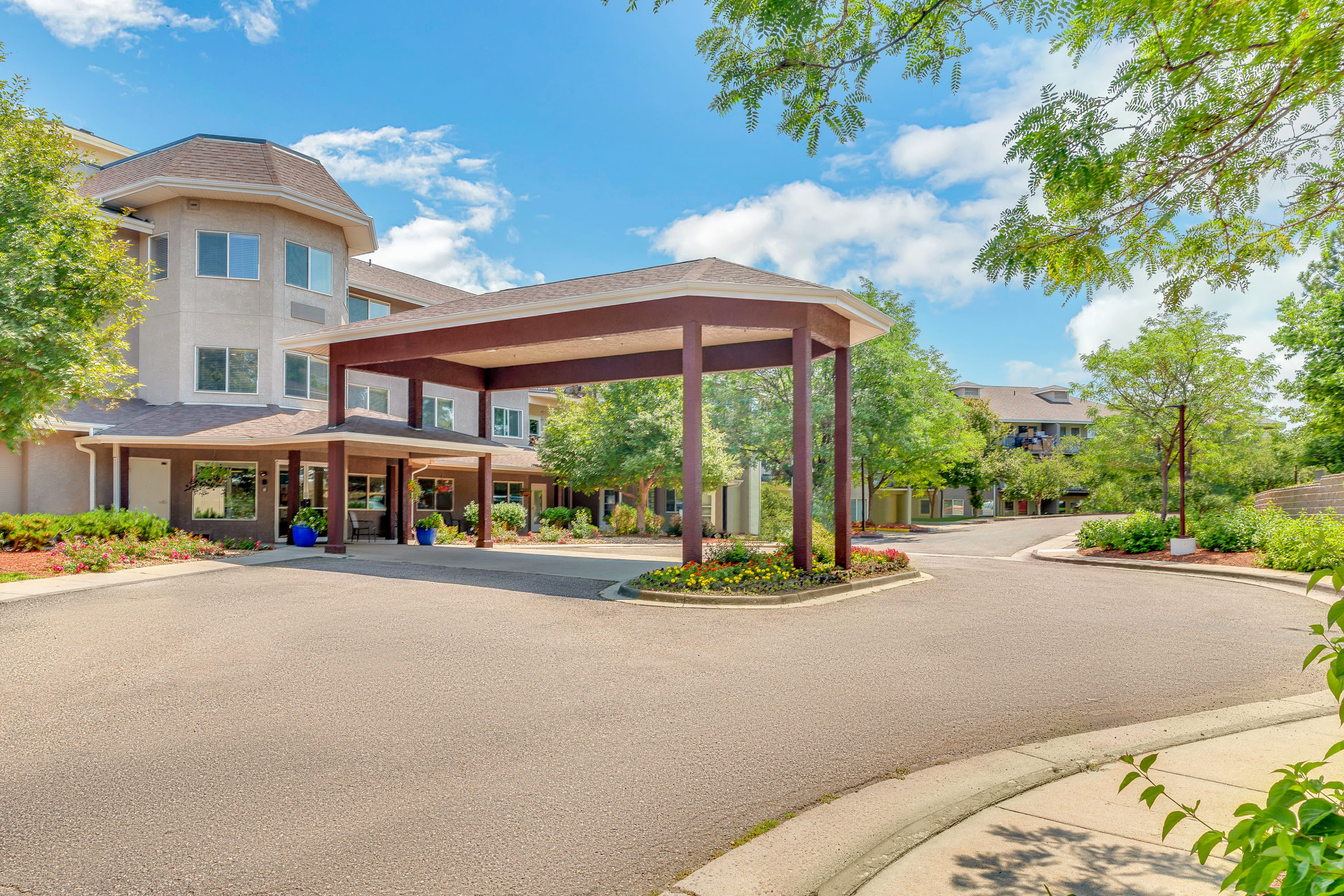 Holiday Quincy Place community exterior