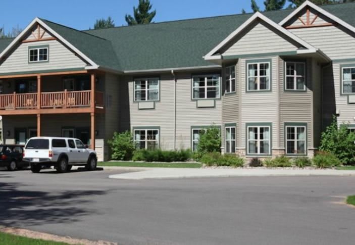 Milestone Senior Living Eagle River community exterior