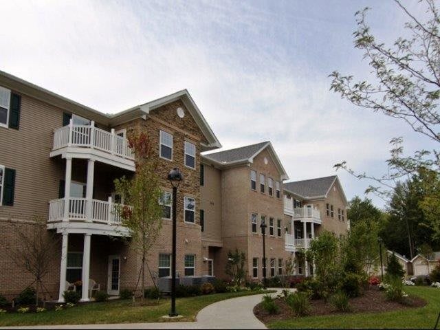 Springwood Place outdoor common area