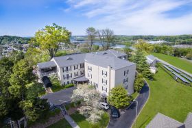 Photo of River Oaks Place - Loudon
