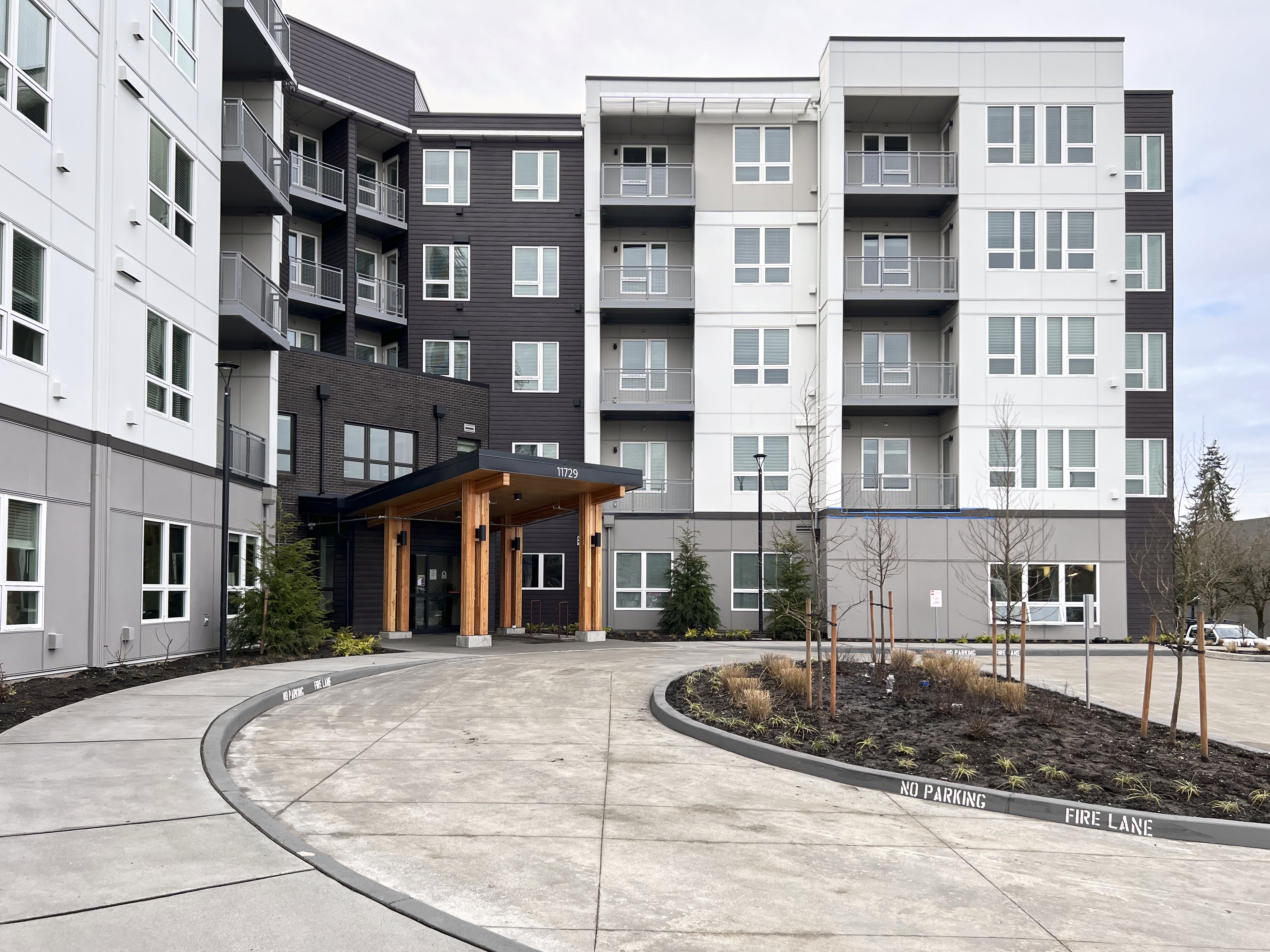 MorningStar of Kirkland community exterior