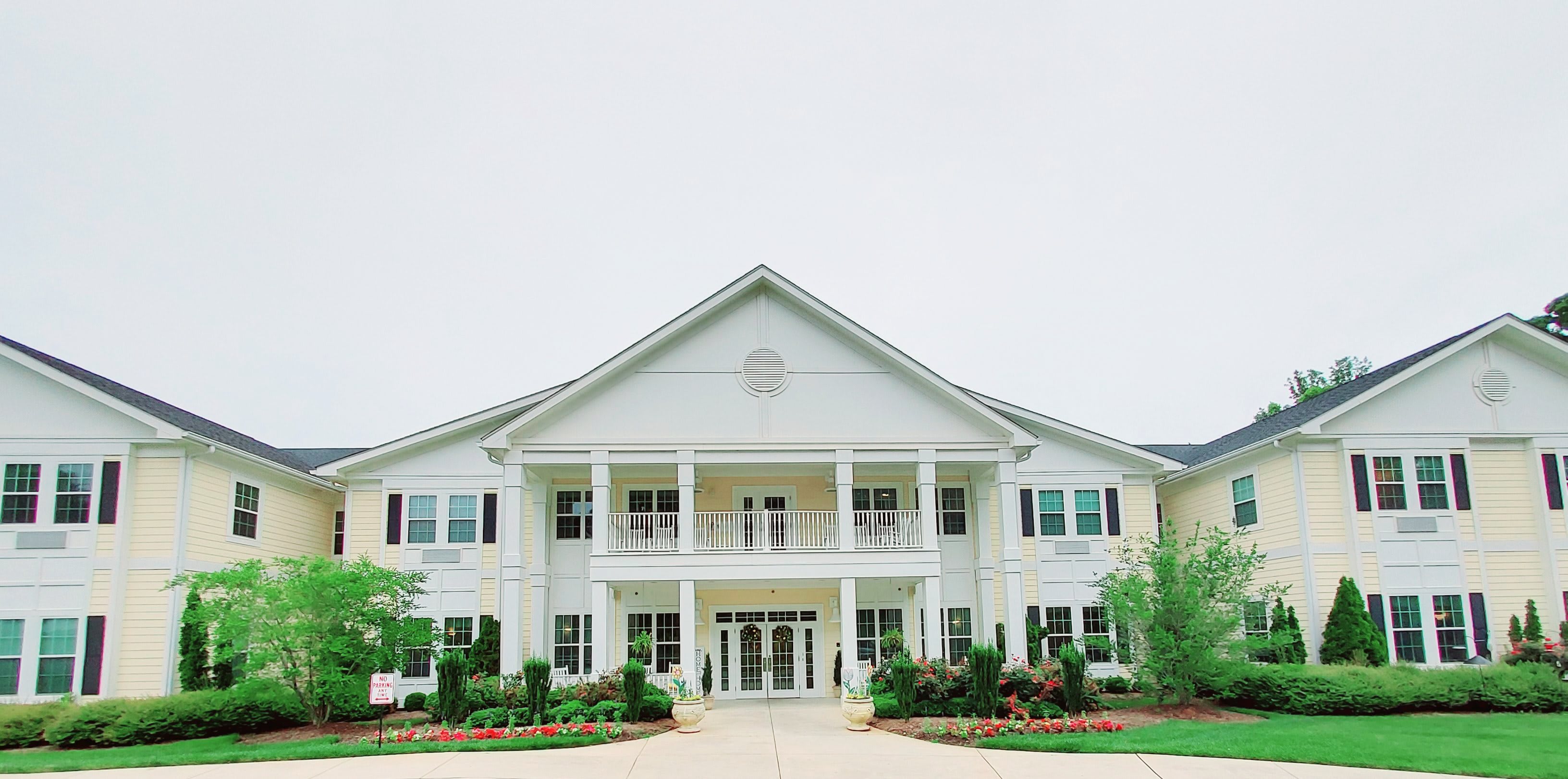 Cadence at Huntersville by Cogir community exterior