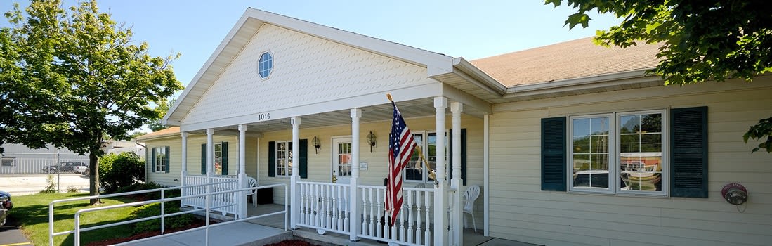 Marla Vista Memory Care outdoor common area