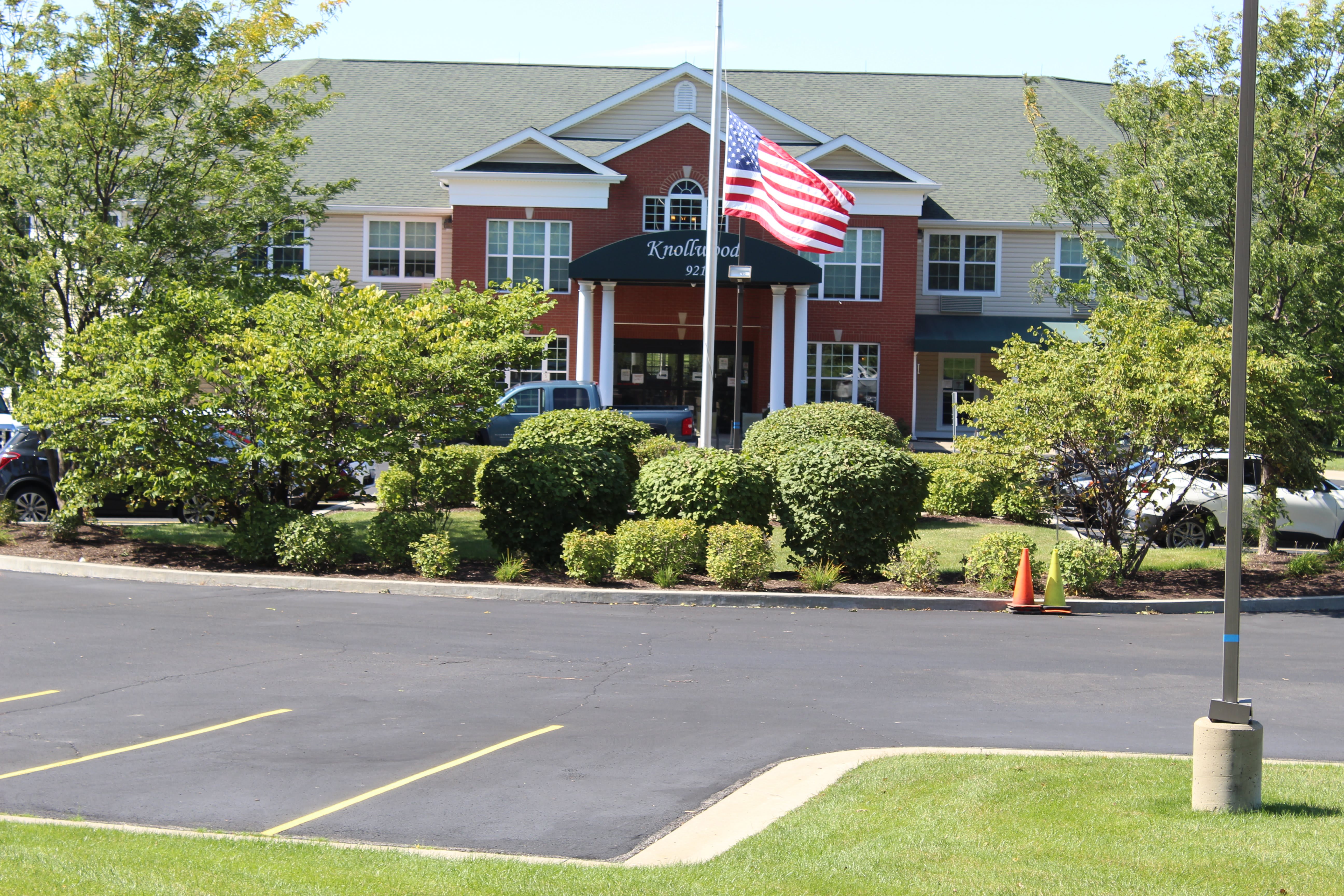 Knollwood Retirement Community 