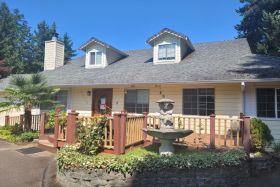 Bothell Way Lodge 