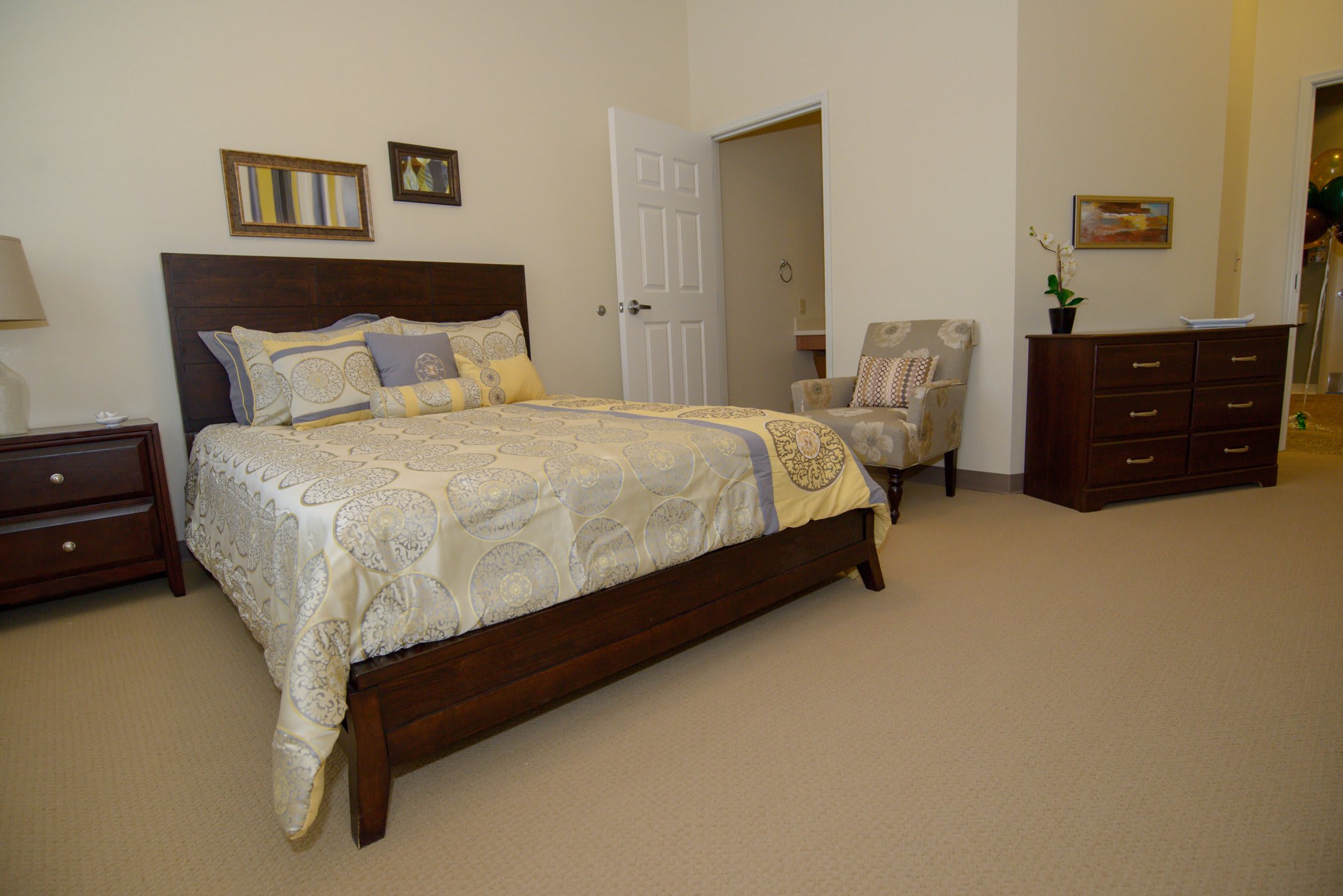 North Woods Village at Edison Lakes bedroom