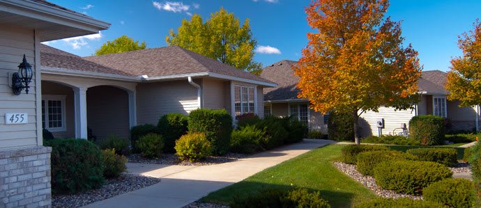 Emerald Crest of Burnsville community exterior