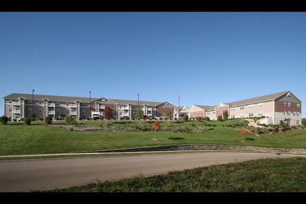 Oak Park Place - Dubuque community exterior