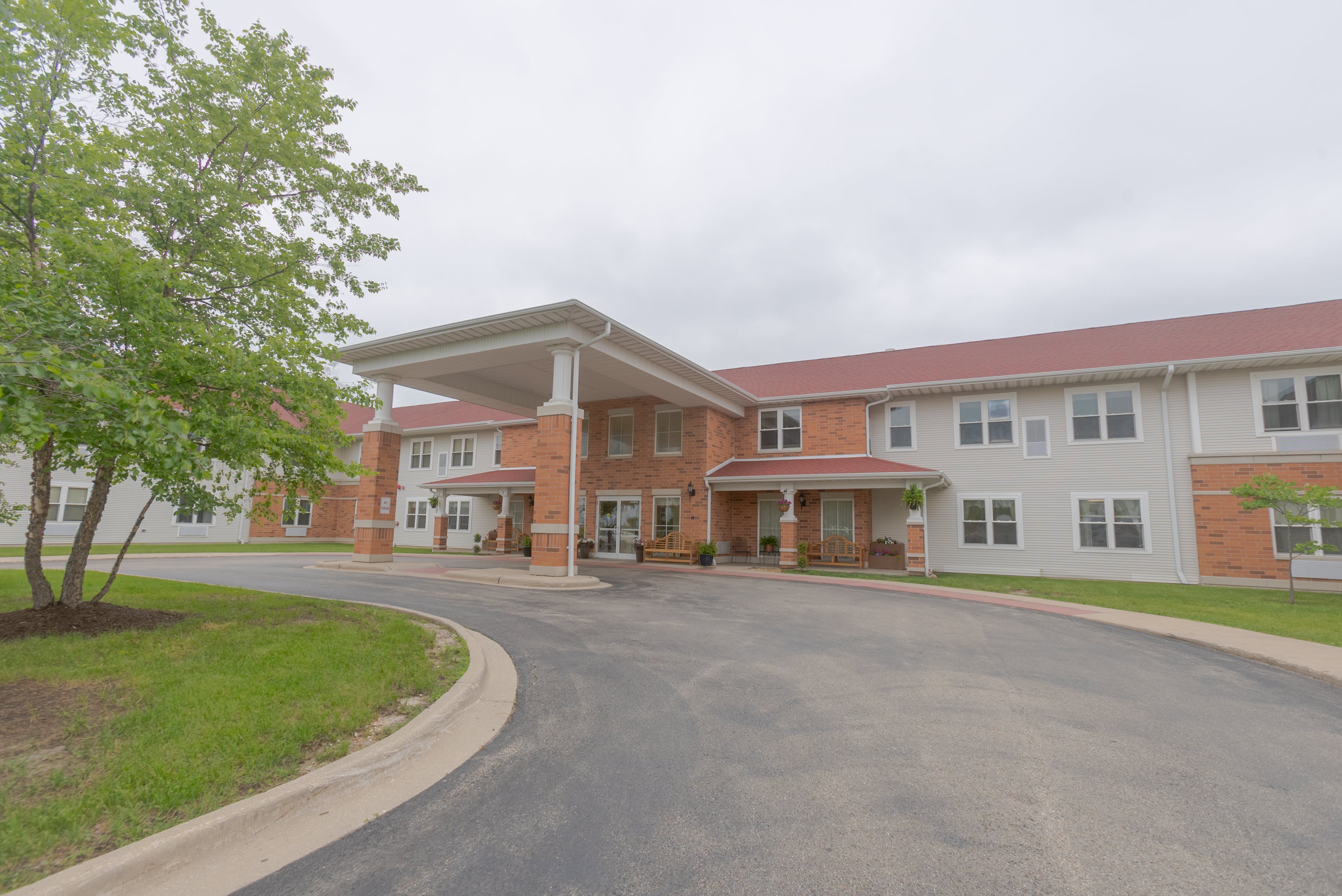 Heritage Woods of DeKalb community exterior