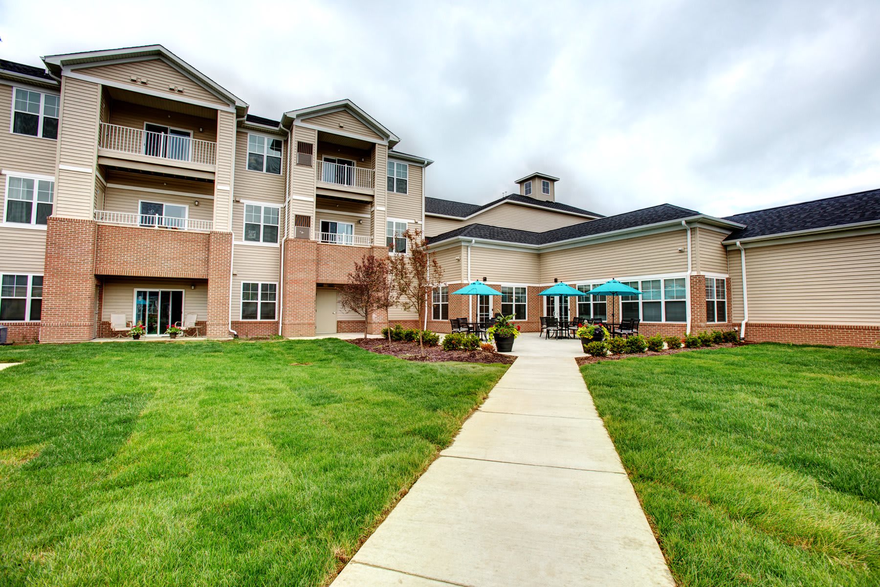 StoryPoint Saline Courtyard