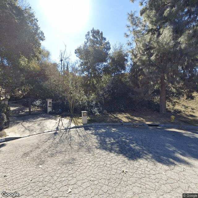 street view of Country Club Manor