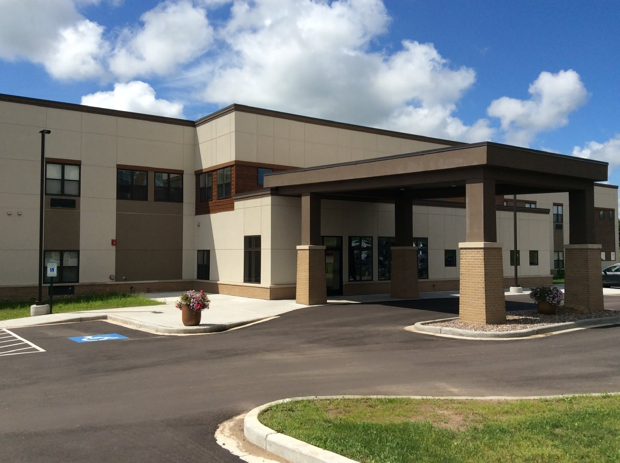 Cambridge Senior Living Rice Lake community entrance