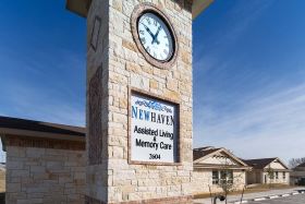 New Haven Assisted Living and Memory Care of Bastrop outdoor common area